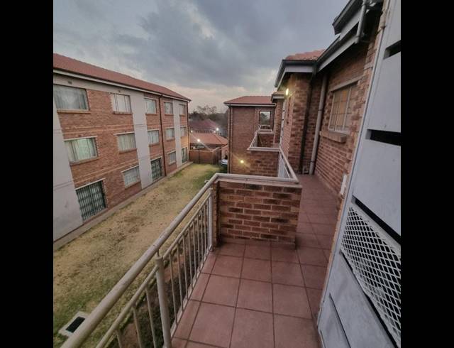 2 BEDROOM APARTMENT FOR SALE IN EDENDALE
